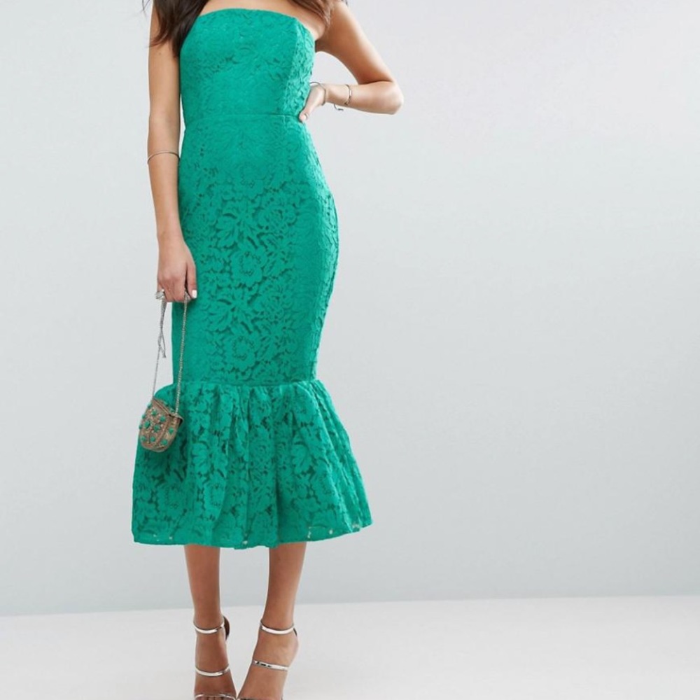Lace Trumpet Hem Dress